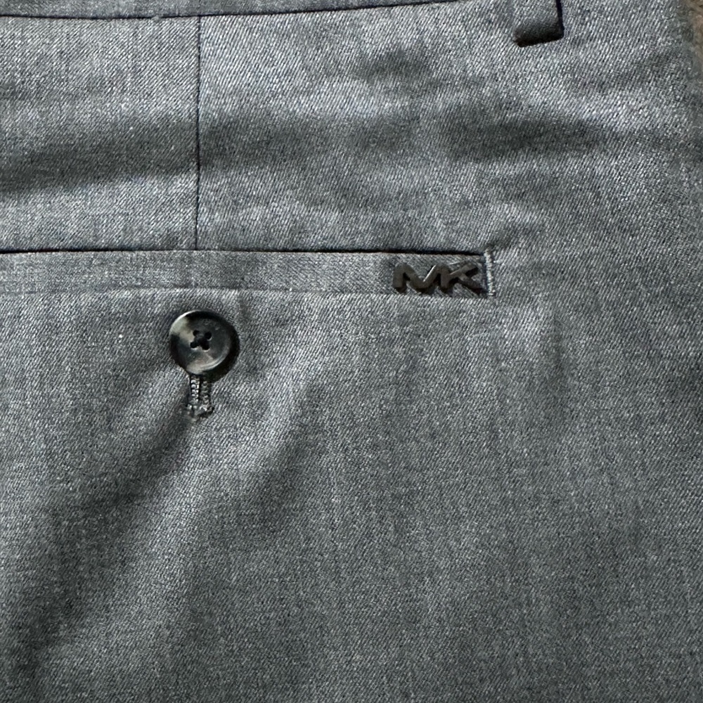 Michael Kors Men's Classic-Fit 100% Wool-Blend Stretch Solid Suit Jacket Sz.44R - Picture 11 of 16